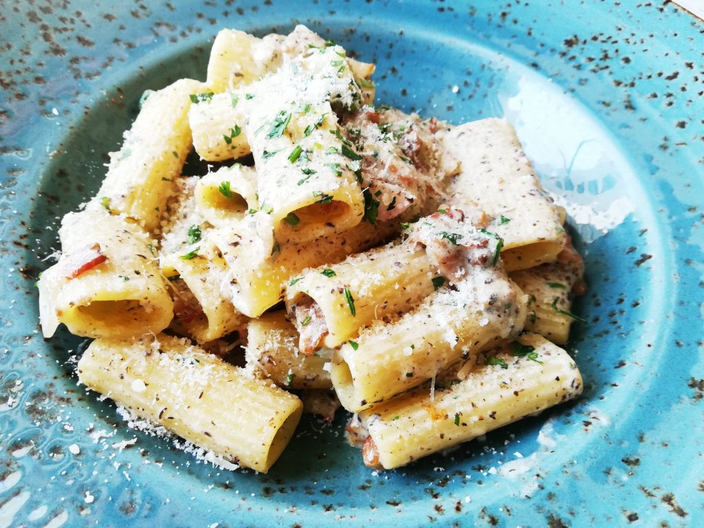 Rigatoni Gorgonzola e Tartufo Rigatoni Gorgonzola e Tartufo
