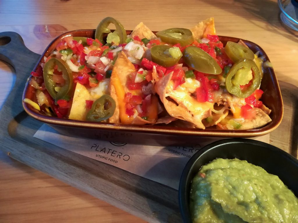 Media ración de nachos con pulled pork